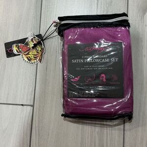 Ed Hardy NWT 2-Piece Satin Pillowcase Set –‎ Purple, Standard